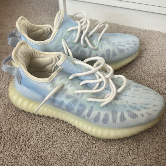 Adidas Yeezy Boost 350 V2 Mono Ice - Picture 2 of 7